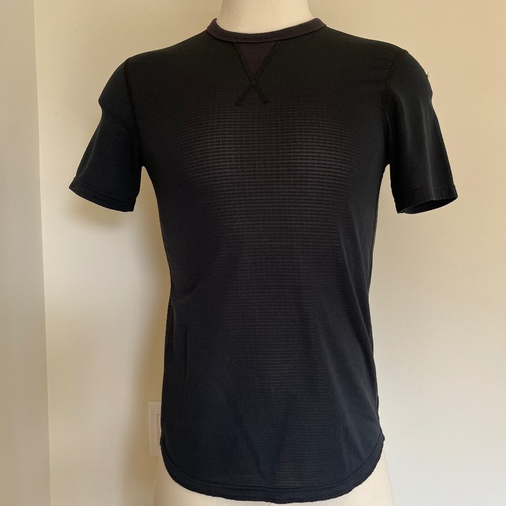 REIGNING CHAMP BLACK TRAINING SHIRT